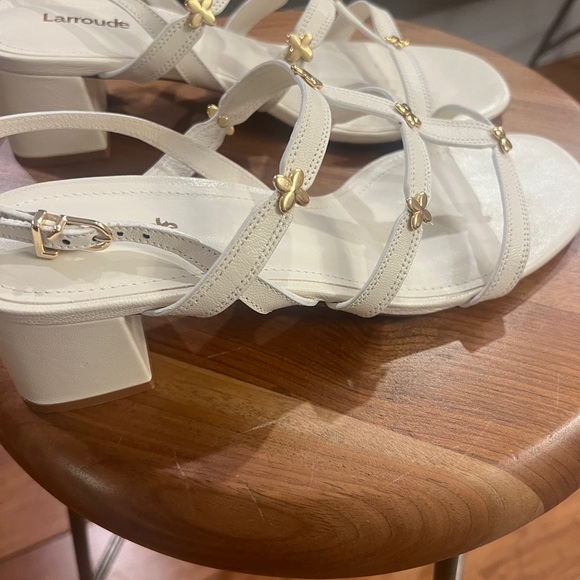 Larroudé Harmony Block Heel Sandals White w/ Gold Sz 9 - Picture 9 of 16